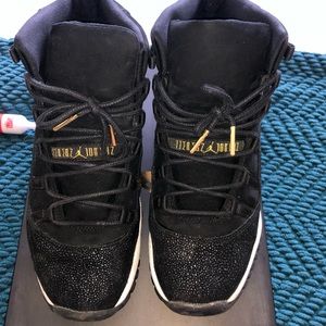 Jordan 11 retro wmns9, girls 7.5
